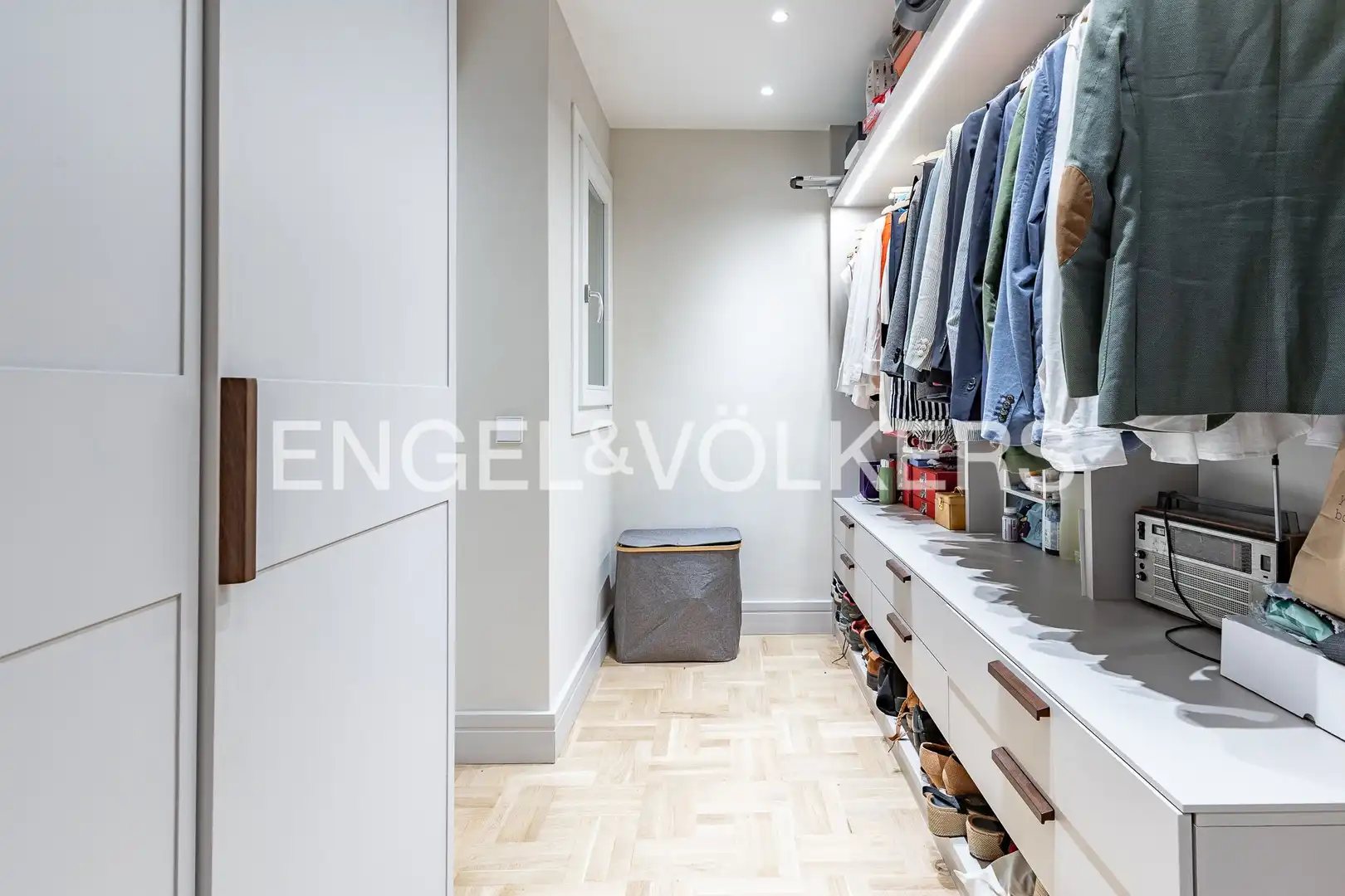 Flat for sale in Barcelona  with Air Conditioner, Heating and Parquet flooring