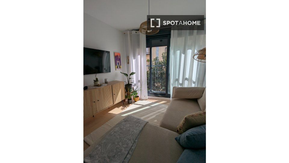 Sala de estar de Piso de alquiler en  Madrid Capital con Aire acondicionado, Calefacción y Amueblado