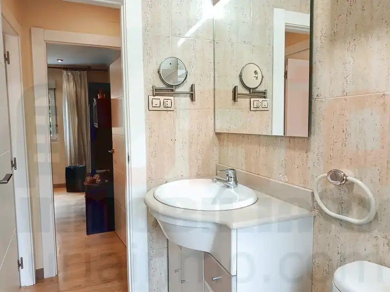 Baño de Piso en venta en Oviedo  con Calefacción, Amueblado y Horno