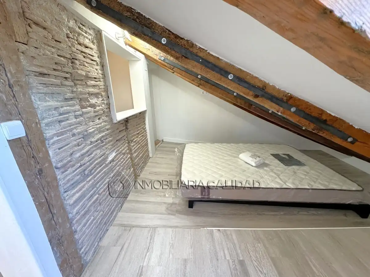 Piso de alquiler en Burgos con Calefacción y Amueblado