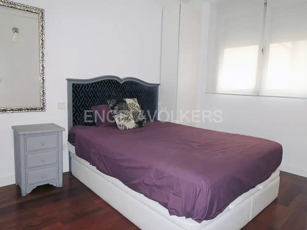 Schlafzimmer von Wohnung zur Miete in Madrid mit Klimaanlage, Heizung und Parkett