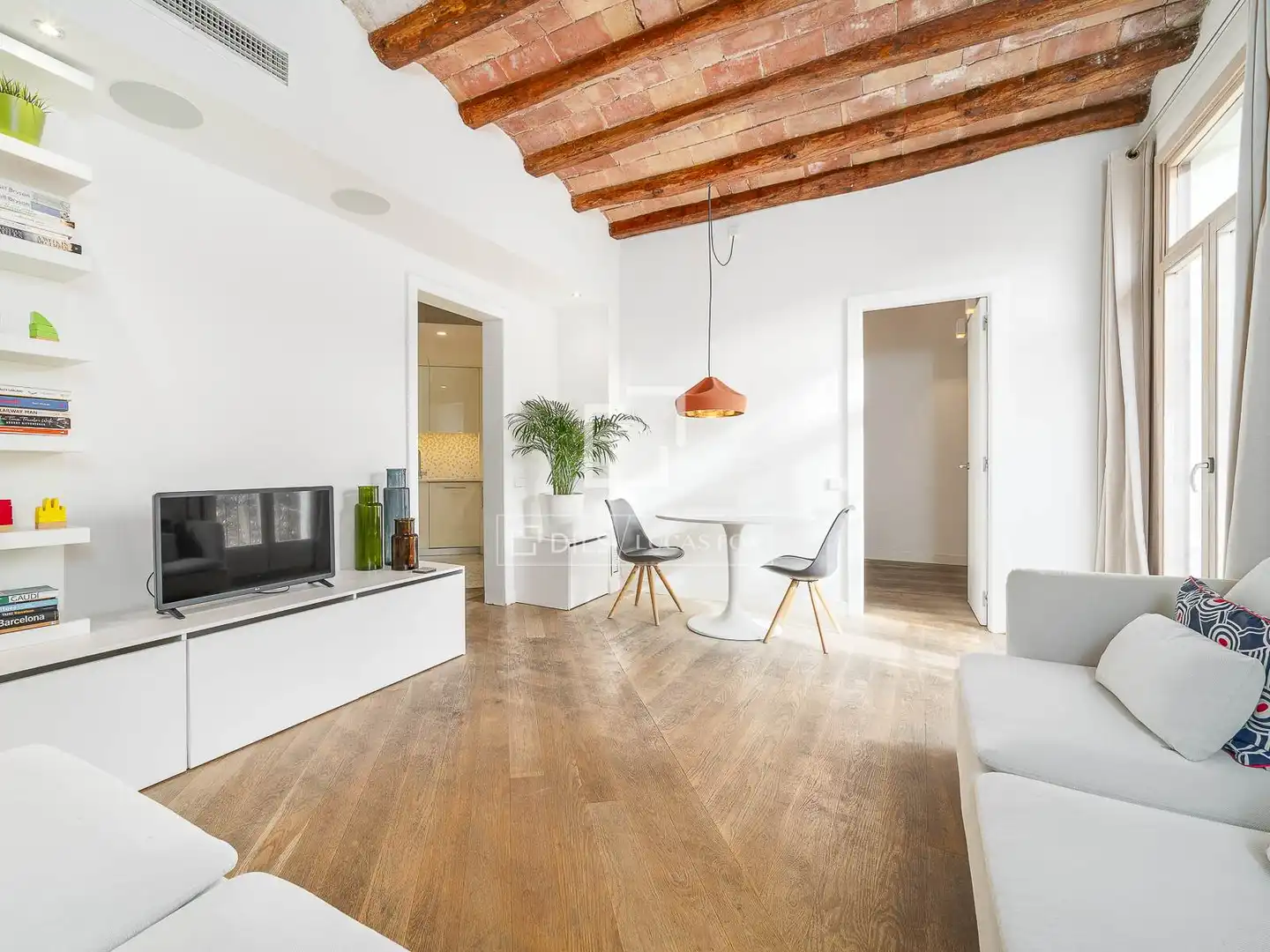Living room of Flat for sale in Barcelona  with Air Conditioner, Heating and Parquet flooring
