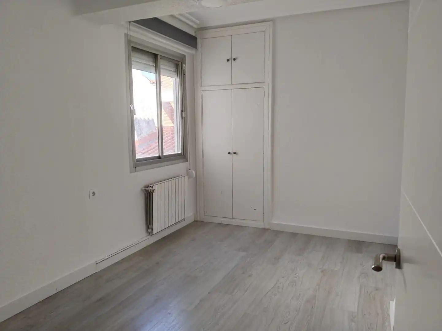 Bedroom of Flat for sale in  Logroño  with Heating, Parquet flooring and Furnished