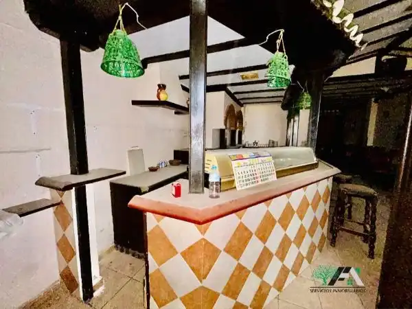Local comercial en venda a Avenida Andrés Segovia, imagen 2