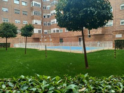 Swimming pool of Flat to rent in Coslada  with Heating, Storage room and Furnished