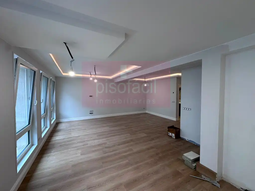 Sala d'estar de Dúplex en venda en Lugo