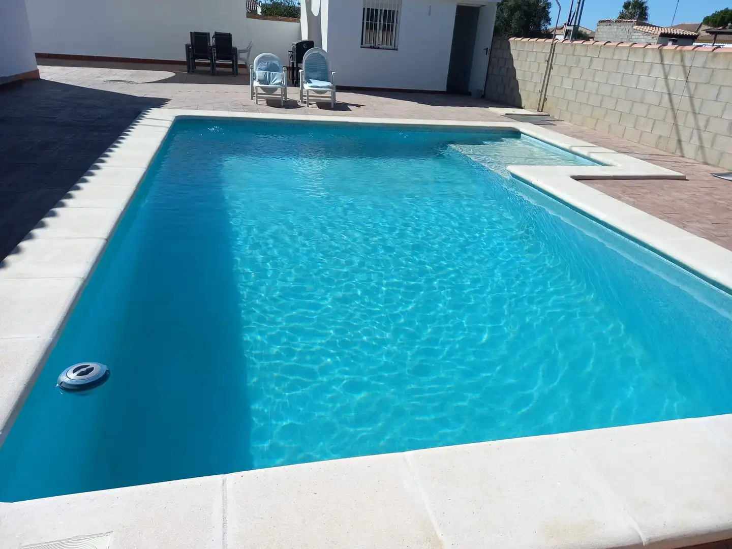 Houses for rent in Camino de Isla del Sotillo, Las Lagunas - Campano