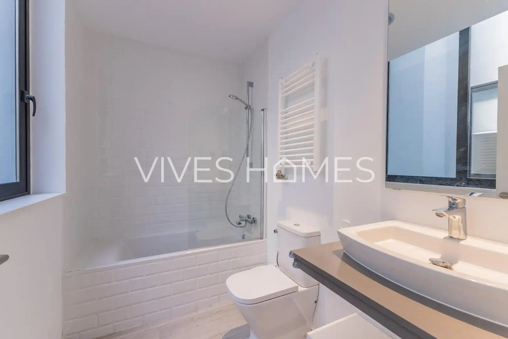 Bathroom of Houses for sale in Caldes d'Estrac  with Air Conditioner, Heating and Private garden