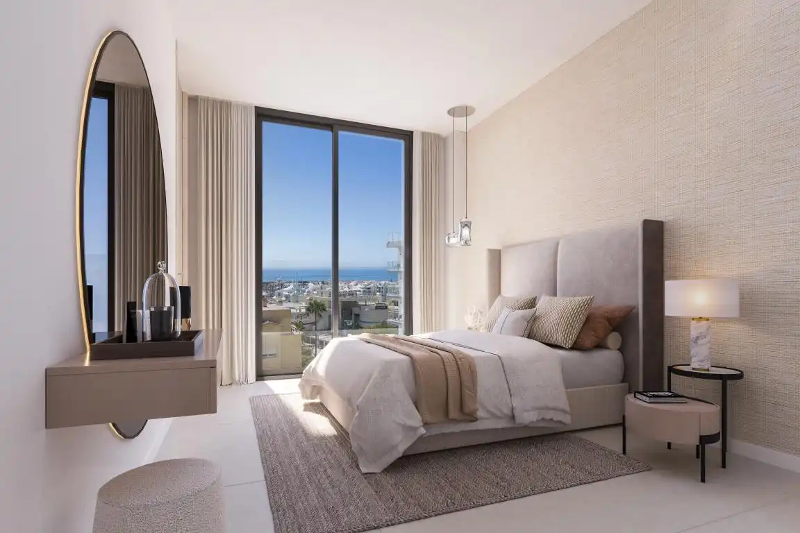 Dormitori de Apartament en venda en Benalmádena amb Aire condicionat, Terrassa i Piscina