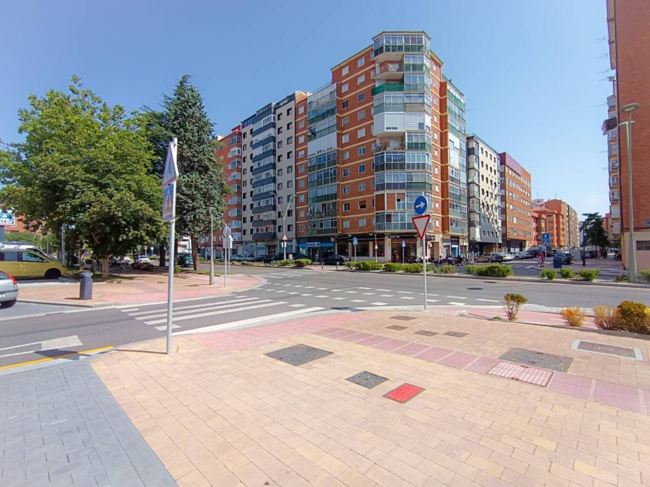 Exterior view of Flat for sale in Burgos Capital  with Heating and Terrace