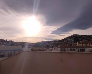 Vista exterior de Àtic en venda en Peñíscola / Peníscola amb Aire condicionat, Terrassa i Alarma