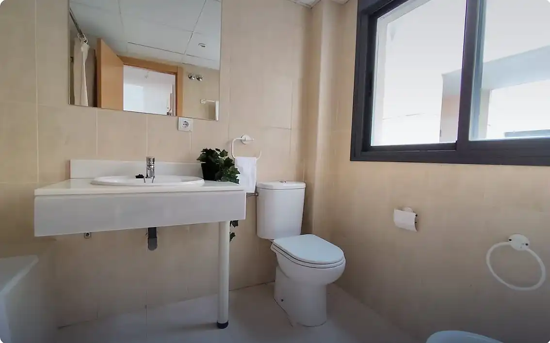Baño de Apartamento en venta en Vera con Aire acondicionado, Jardín privado y Terraza