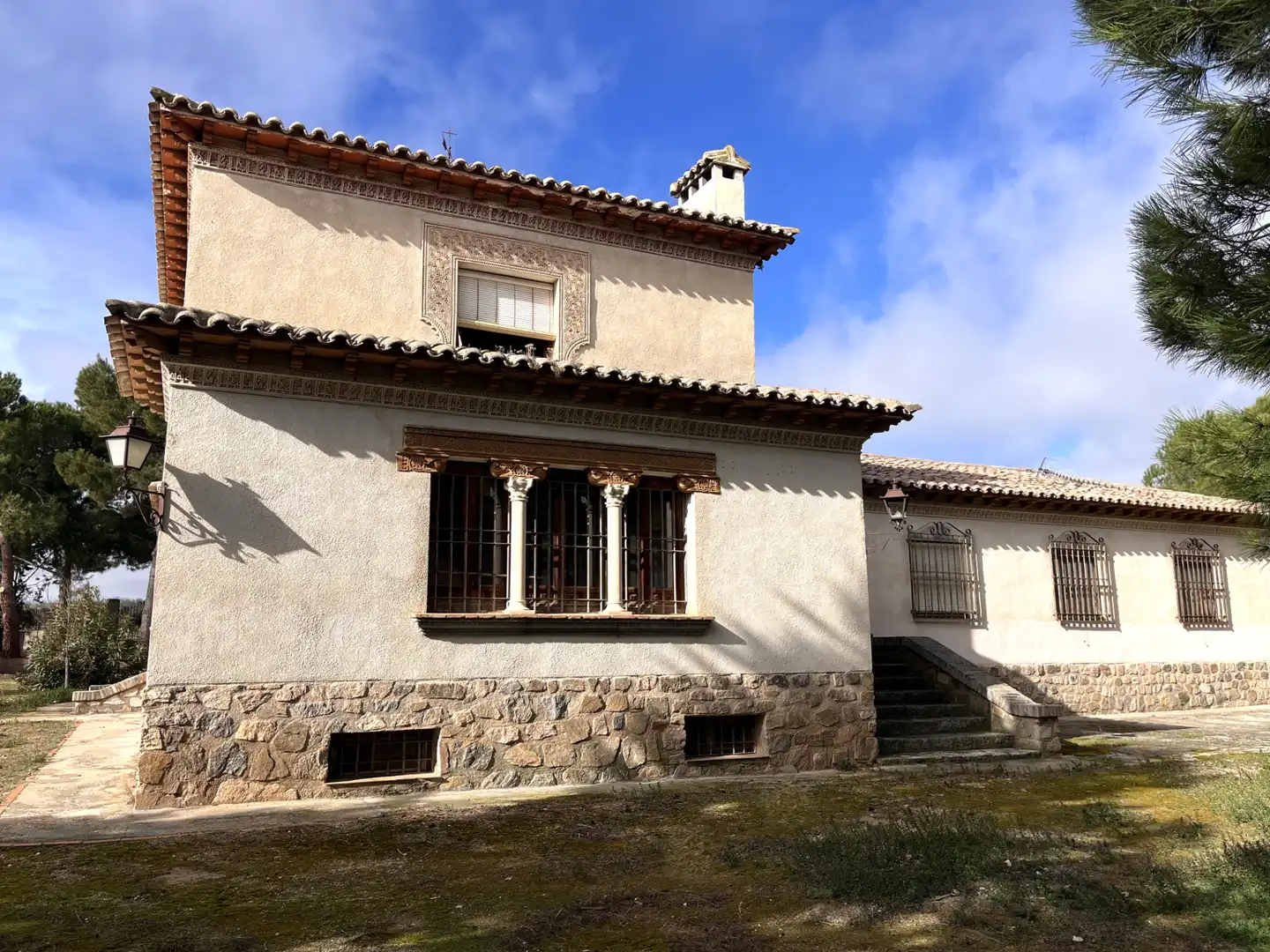Houses for sale in Cobisa