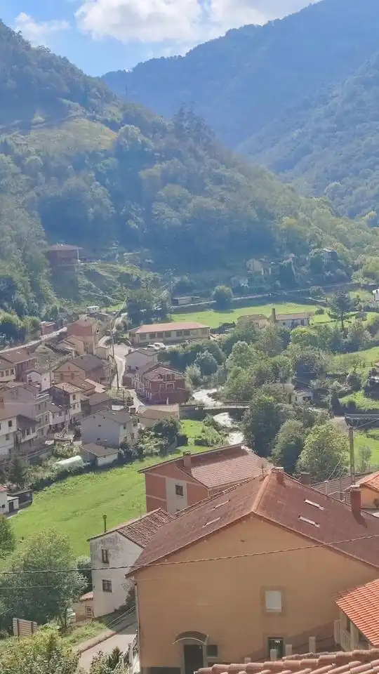 Vista exterior de Casa o chalet en venta en Aller con Balcón