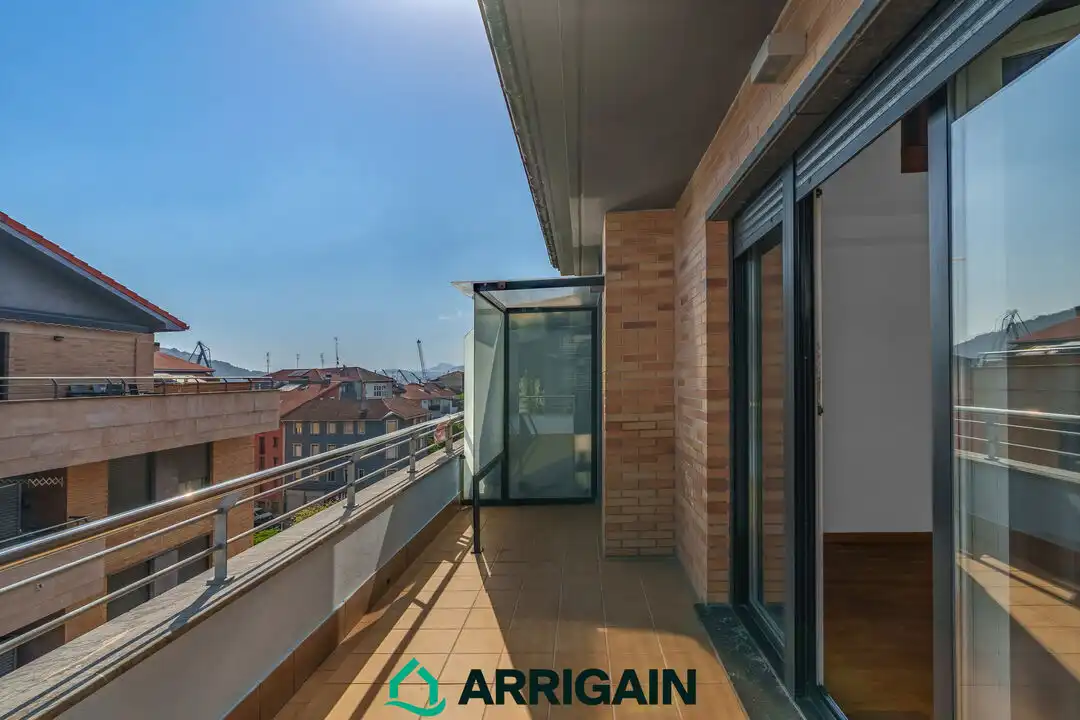 Terraza de Piso en venta en Donostia - San Sebastián  con Calefacción, Terraza y Alarma