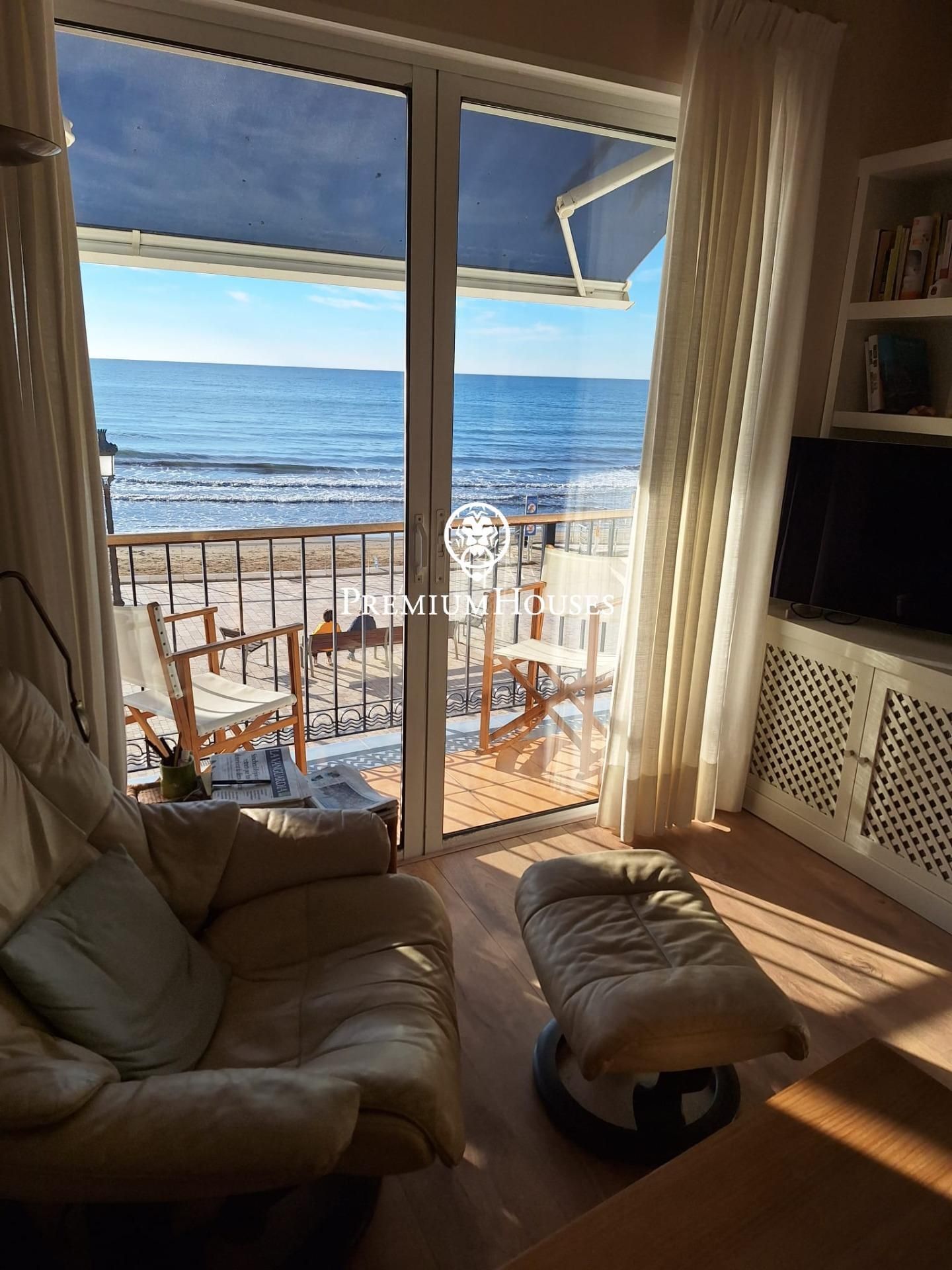 Dormitori de Apartament de lloguer en Sitges amb Calefacció, Parquet i Balcó