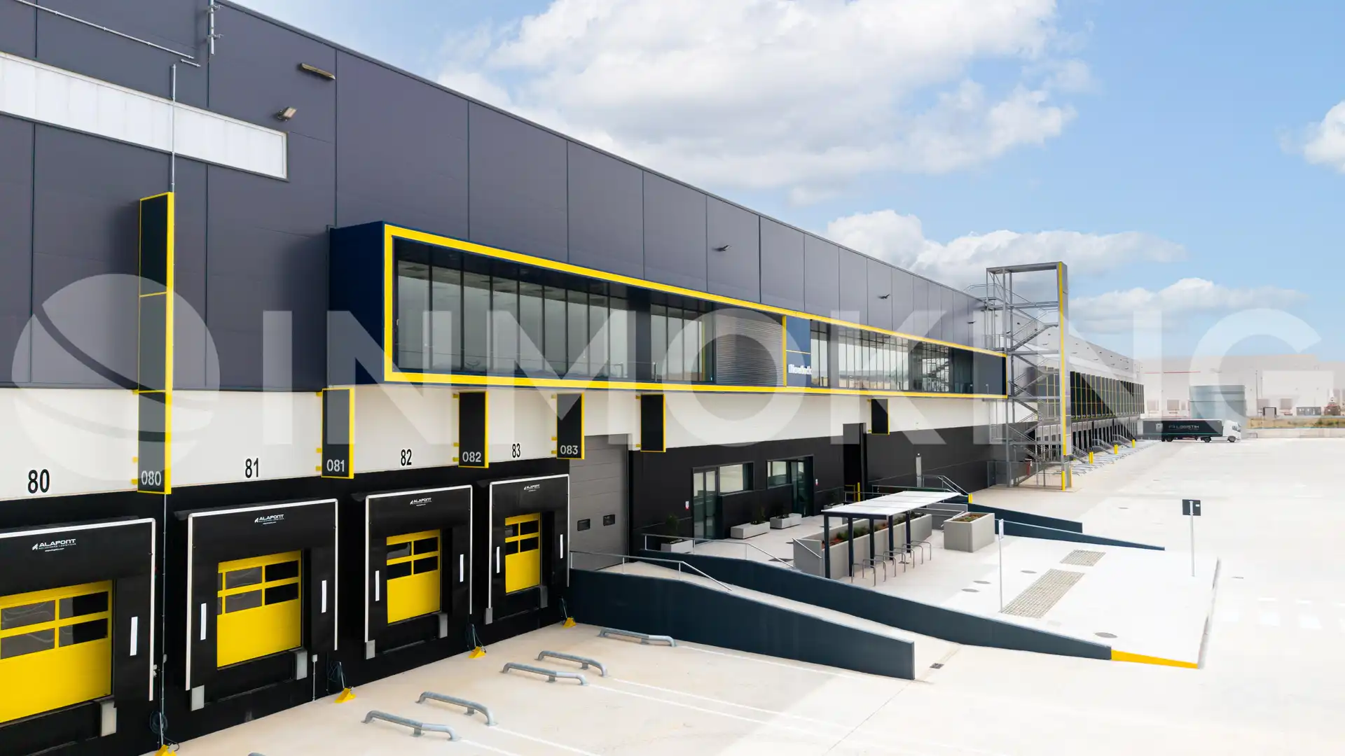 Industriegebäude mit Aufzug zur Miete in Polígono Industrial Masía Del Conde De Loriguilla S/N, imagen 7