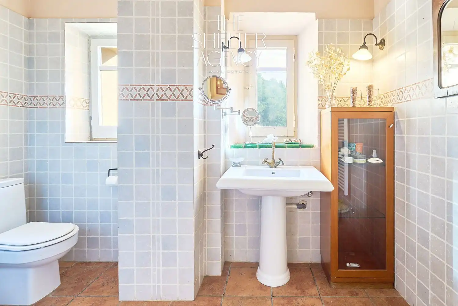 Baño de Finca rústica en venta en Sant Pere de Ribes con Aire acondicionado, Jardín privado y Piscina comunitaria