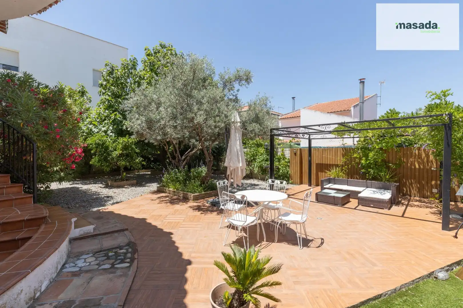 Terraza de Casa o chalet en venta en Vegas del Genil con Jardín privado, Piscina y Alarma