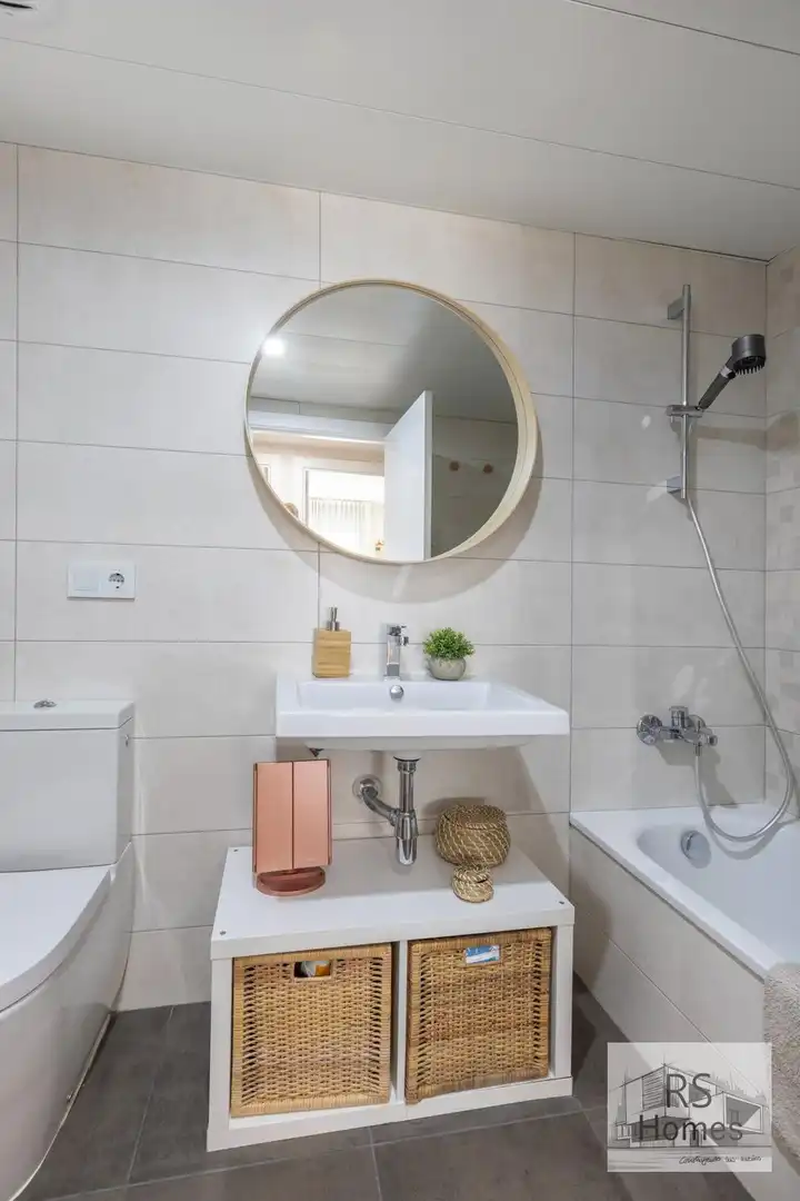 Baño de Piso en venta en Valencia con Aire acondicionado, Calefacción y Trastero