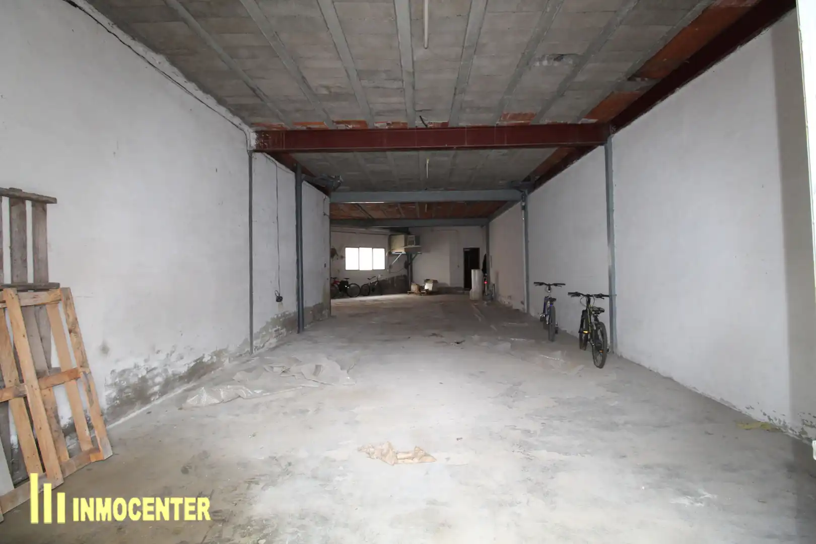 Local comercial en venda a Calle Hermanos Álvarez Quintero 23, imagen 2