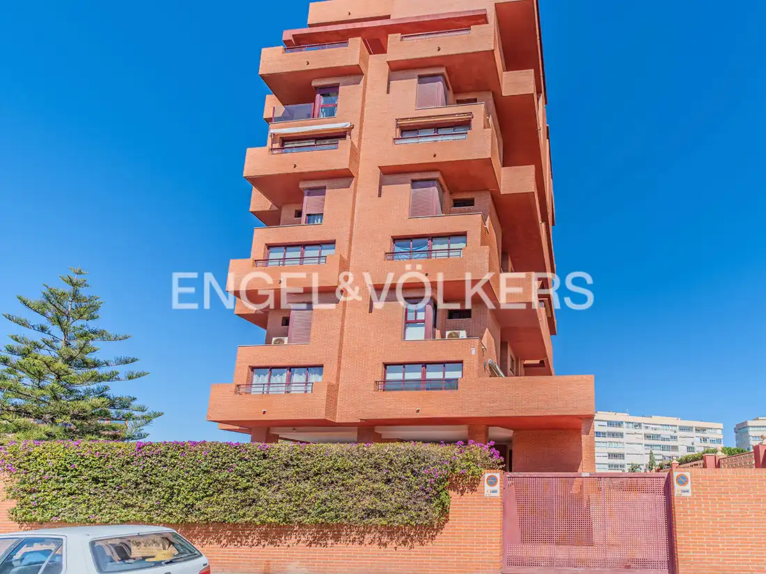 Vista exterior de Dúplex de lloguer en Alicante / Alacant amb Aire condicionat, Calefacció i Terrassa