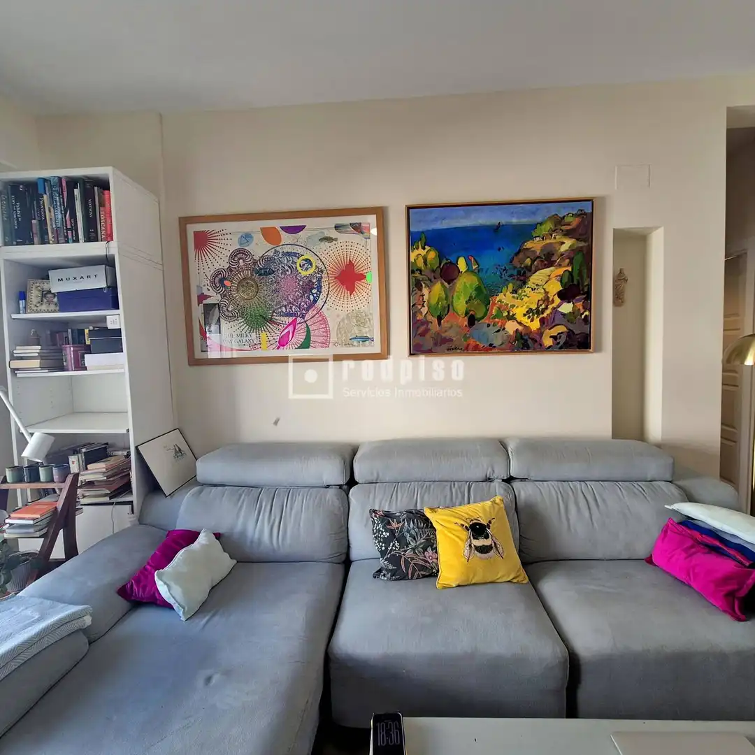 Sala d'estar de Pis en venda en Sevilla amb Aire condicionat i Terrassa