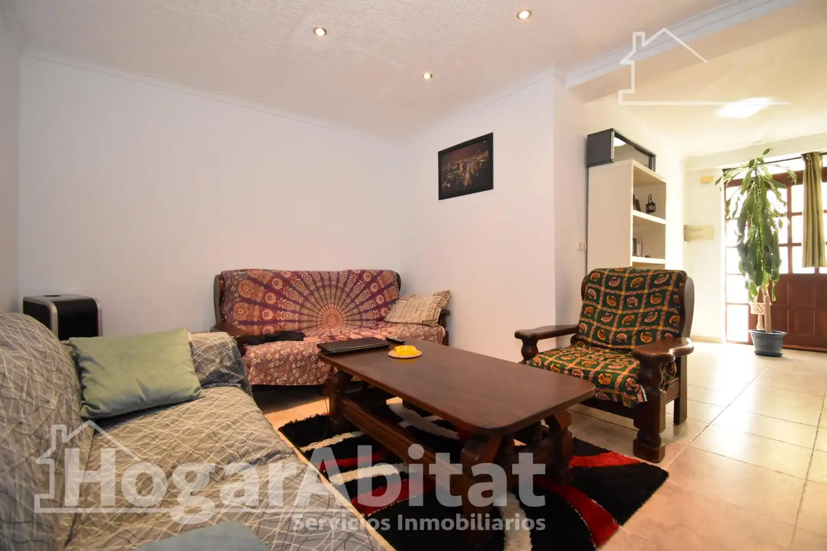 Sala de estar de Casa o chalet en venta en Oliva con Aire acondicionado, Calefacción y Jardín privado