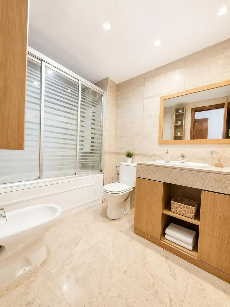 Badezimmer von Dachboden zur Miete in Málaga mit Klimaanlage, Privatgarten und Terrasse