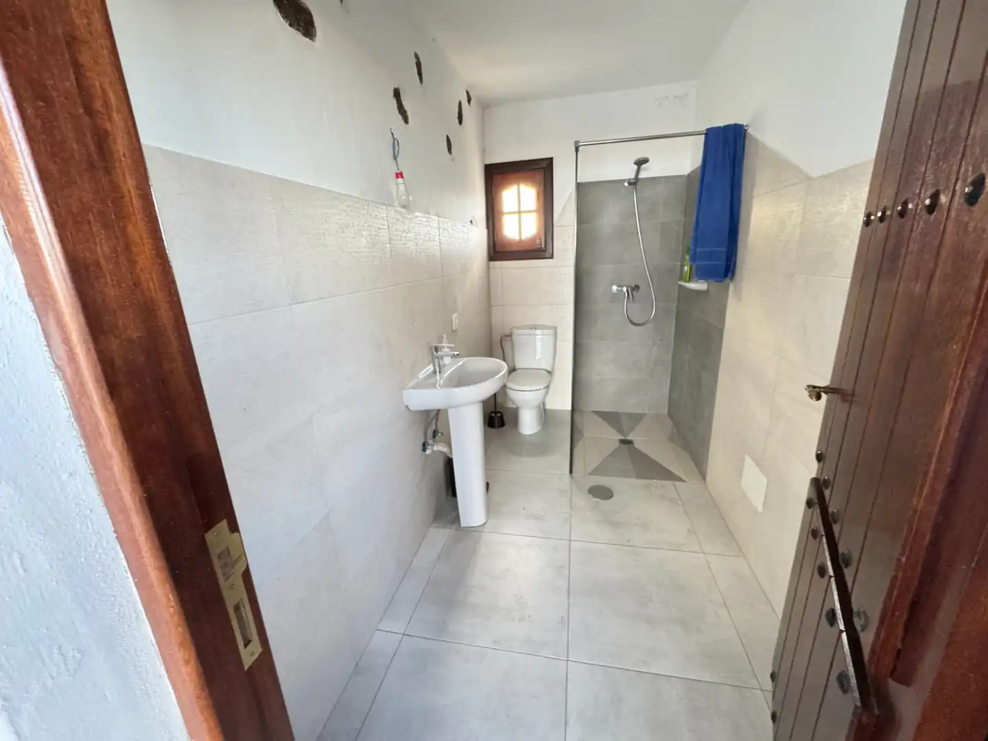 Badezimmer von Country house zum Verkauf in Tías mit Privatgarten, Terrasse und Möbliert