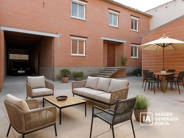Chalet con jardín en venta en Los Cuencas 13