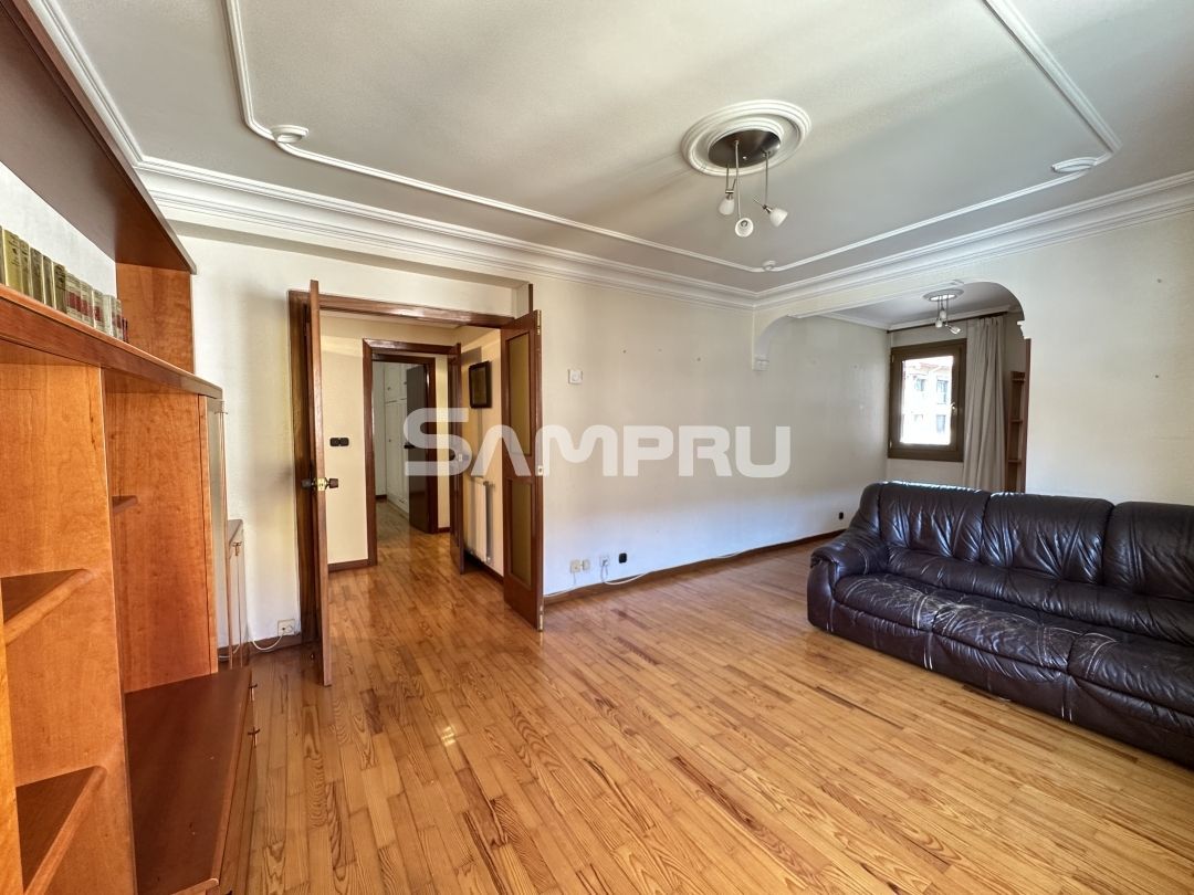 Living room of Flat for sale in Arrasate / Mondragón  with Heating and Storage room