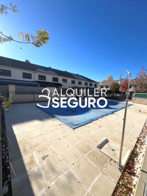 Piscina de Casa o xalet de lloguer en Aranjuez amb Calefacció, Terrassa i Traster