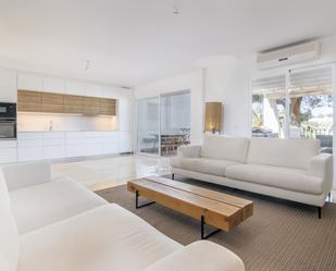 Living room of Attic for sale in Marbella  with Air Conditioner, Terrace and Swimming Pool