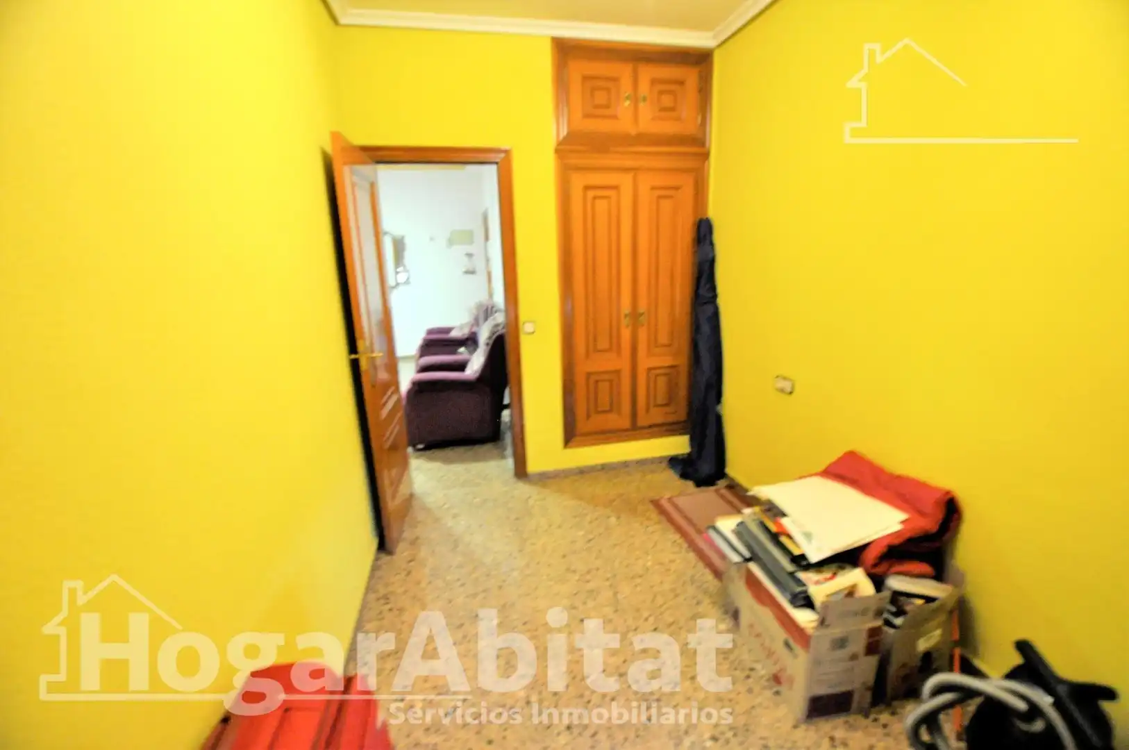 Dormitori de Casa o xalet en venda en La Pobla de Vallbona amb Terrassa i Traster