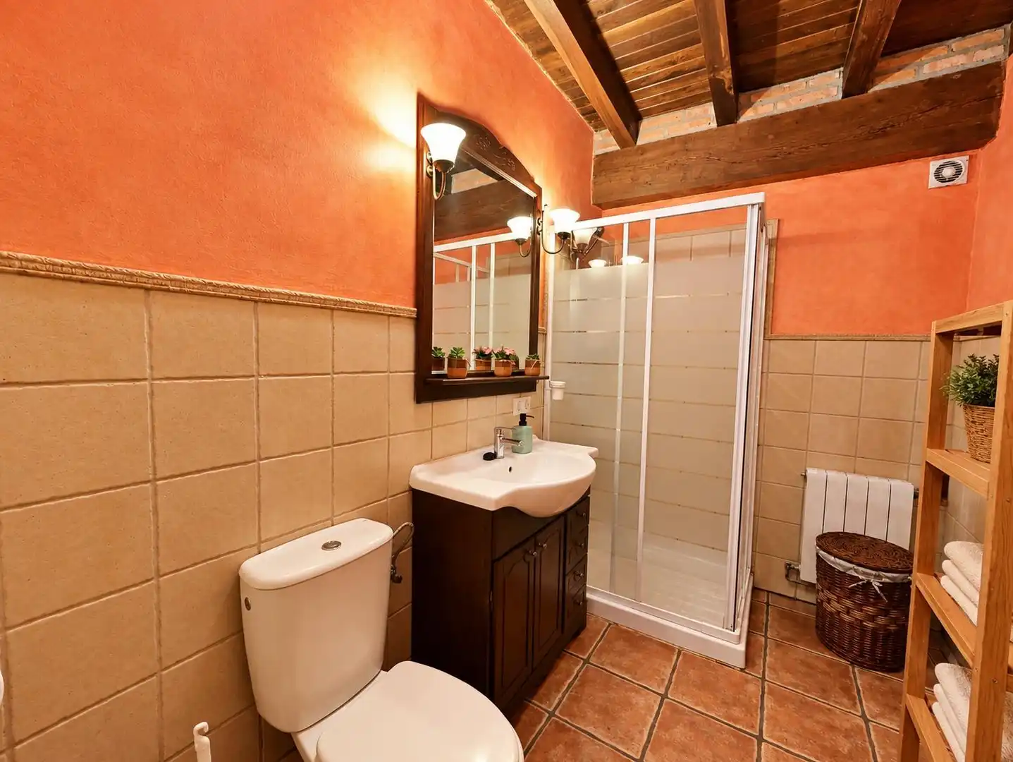 Baño de Casa o chalet en venta en Cieza (Cantabria) con Calefacción, Jardín privado y Balcón