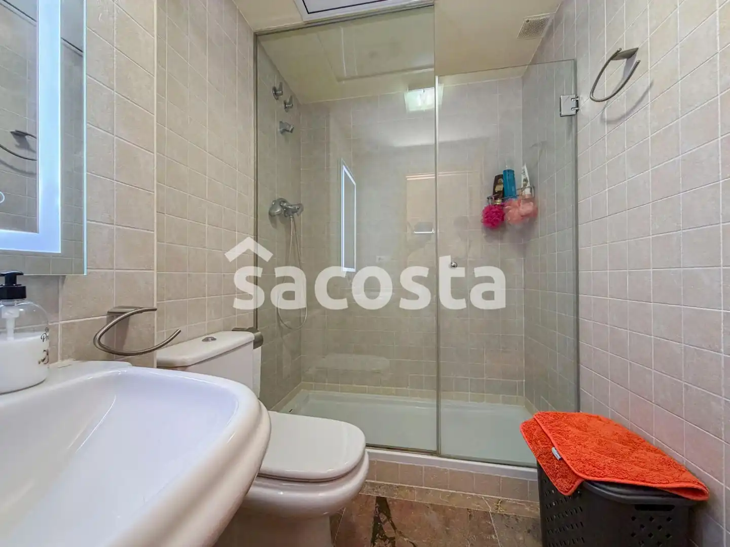 Bathroom of Flat for sale in Lloret de Mar  with Air Conditioner, Heating and Private garden