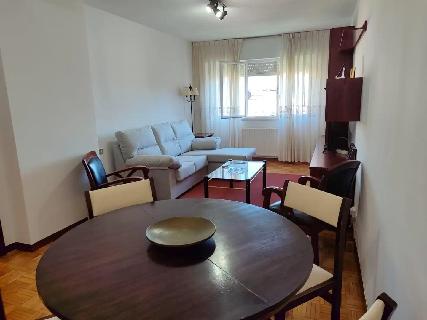 Living room of Flat for rent in Oviedo   with Heating and Furnished