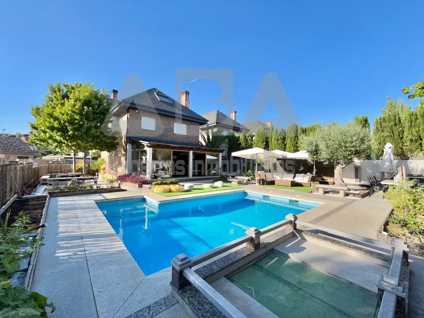 Exterior view of Houses for sale in Torrelodones  with Air Conditioner, Heating and Private garden