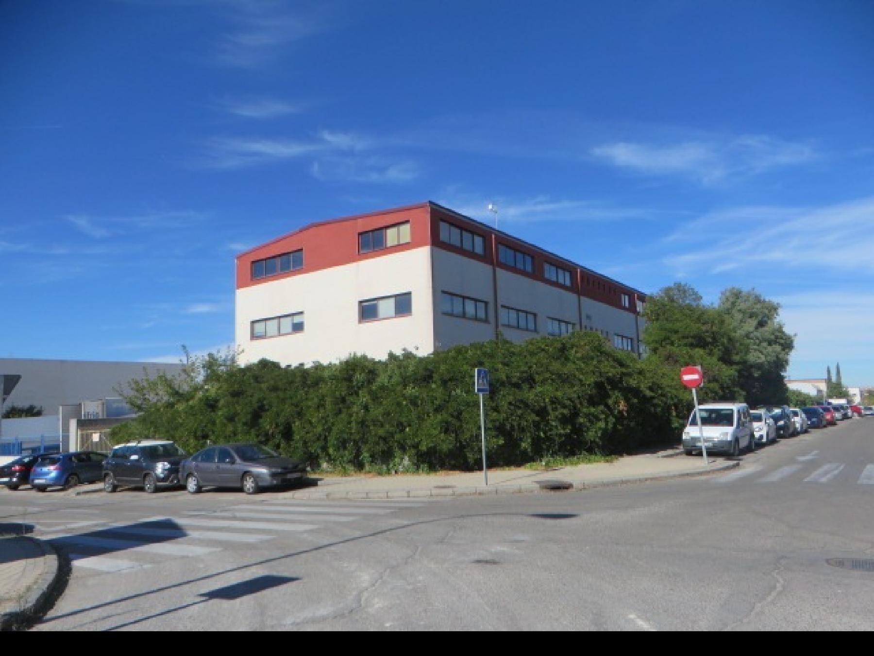 Vista exterior de Nave industrial en venta en Leganés