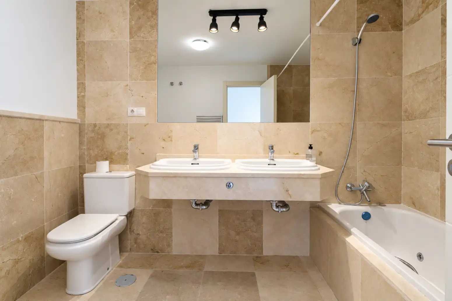 Flat with pool to rent in Diseminados, imagen 36