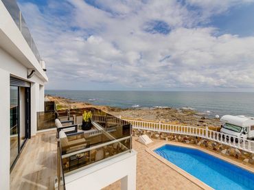 Chalet con balcón en venta en Cabo Cervera - Torrevieja