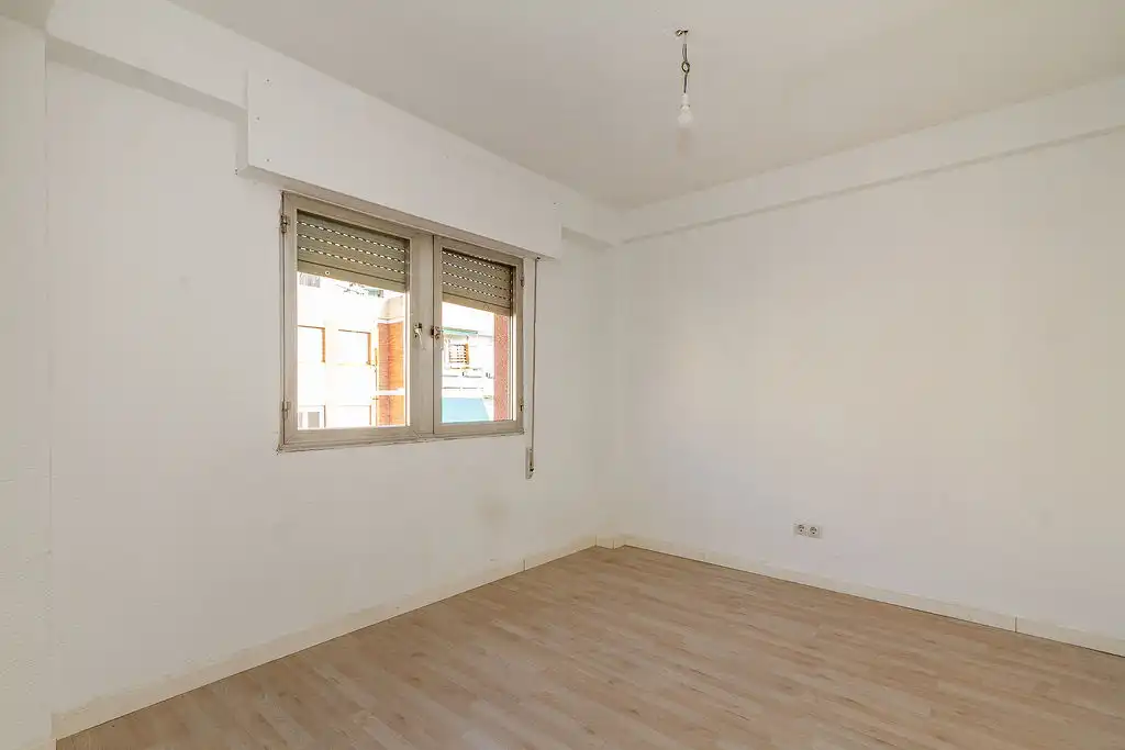 Habitación de Piso en venta en Madrid con Aire acondicionado y Calefacción