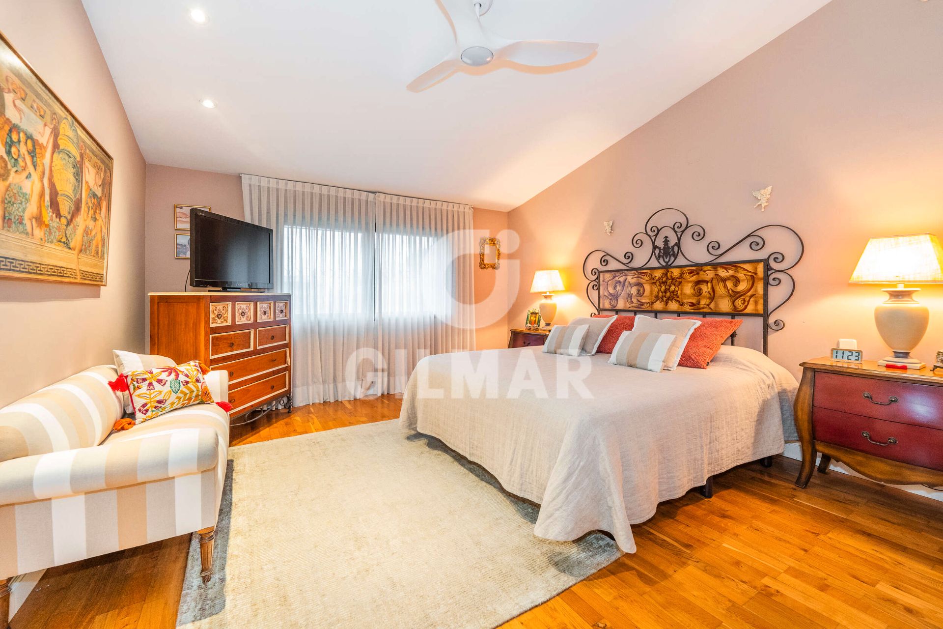 Bedroom of Single-family semi-detached for sale in La Moraleja  with Air Conditioner, Heating and Private garden