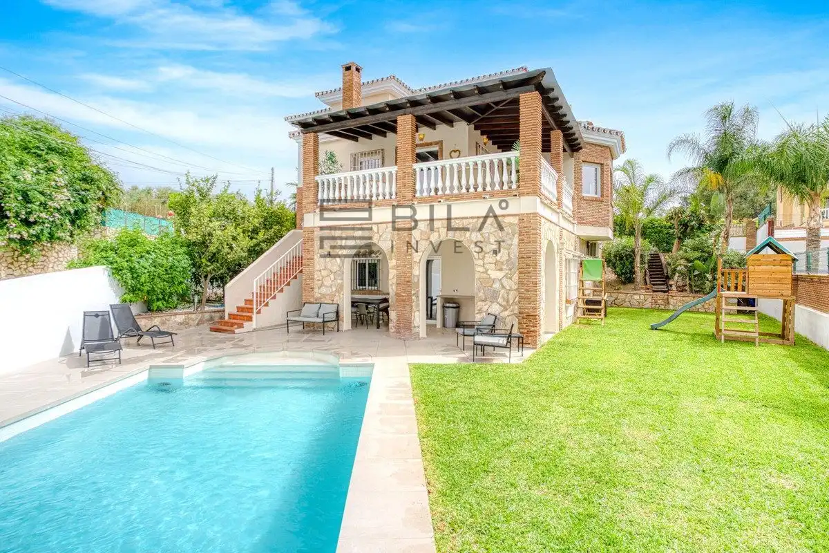 Chalet con piscina en venta en Campo Mijas