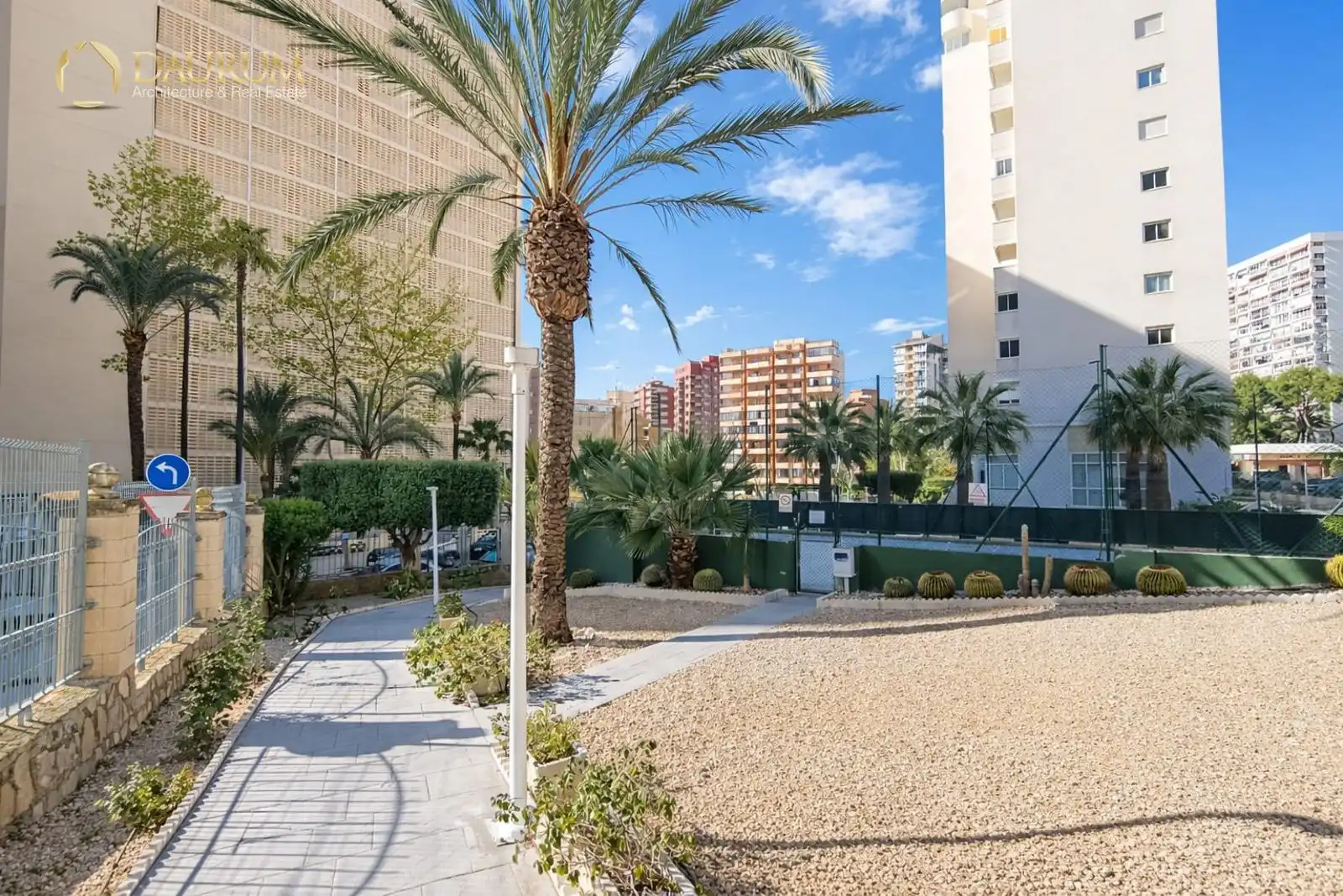 Appartamento con piscina in vendita a CALLE DE VIENA, 1, imagen 44
