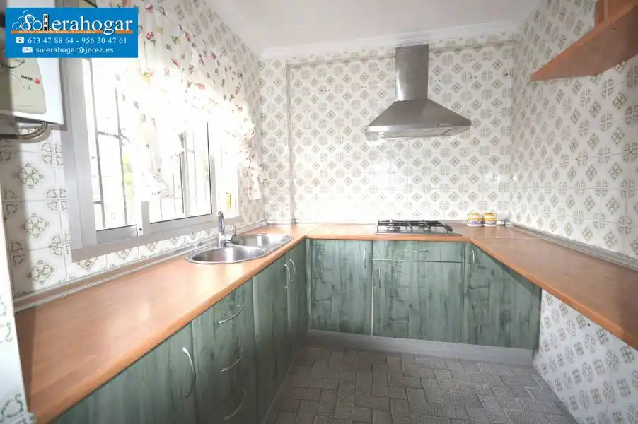 Kitchen of Flat for sale in Jerez de la Frontera  with Air Conditioner, Terrace and Furnished