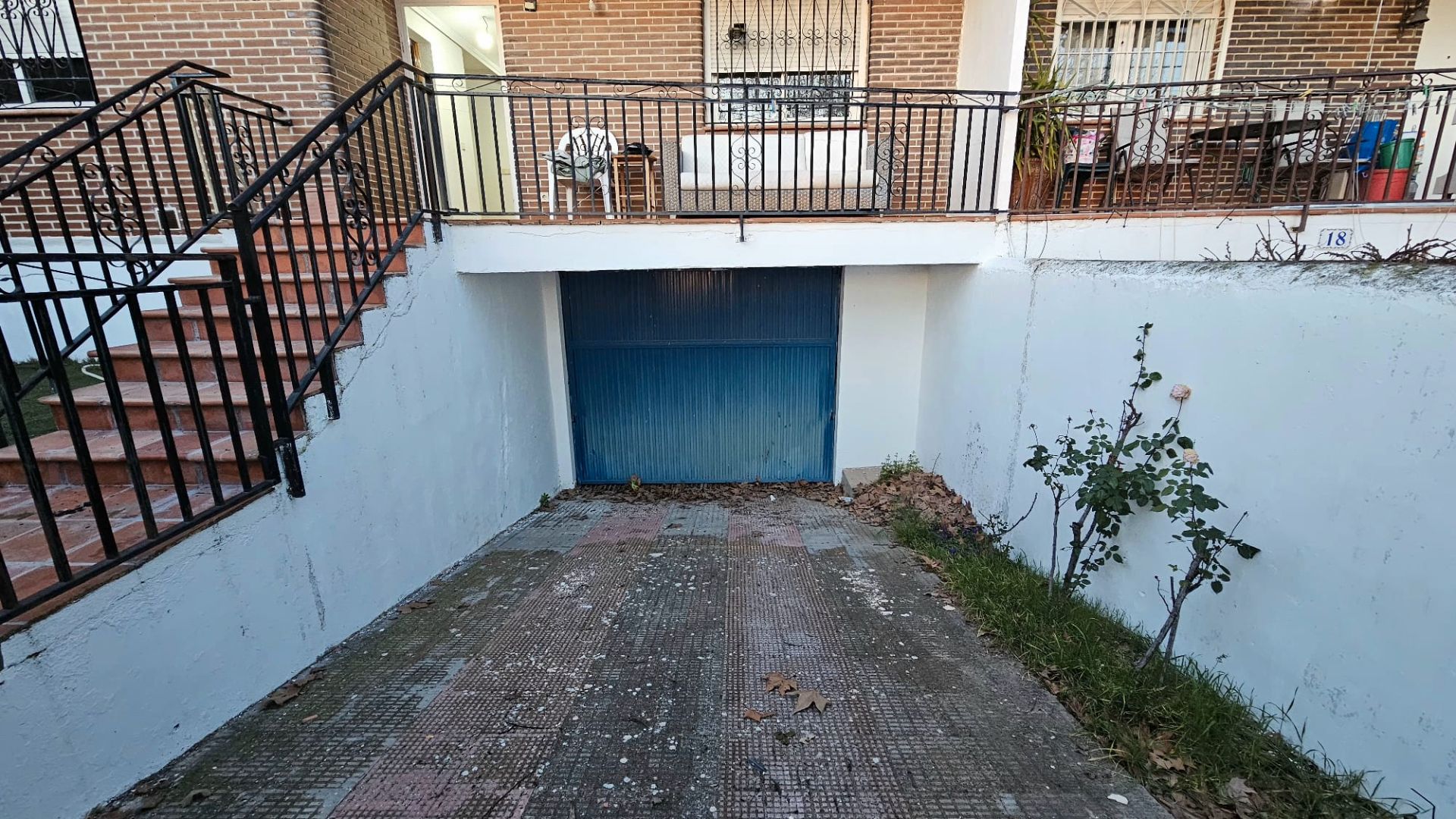 Aparcament de Casa o xalet en venda en Torrejón de Velasco amb Calefacció, Jardí privat i Terrassa