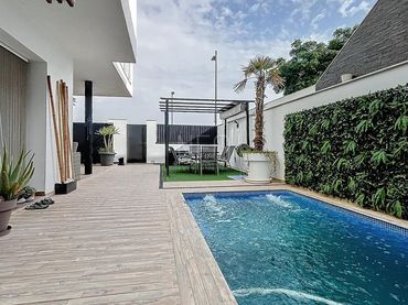 Casa bifamiliare con piscina in vendita a Avenida MEDITERRANEO(BE)