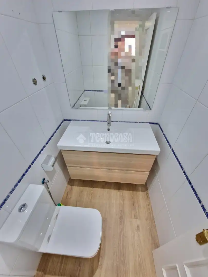 Bathroom of Office for sale in Coslada  with Air Conditioner and Heating